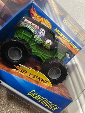Gravedigger Monster Truck Toy - Black & Green | Vintage | 2000